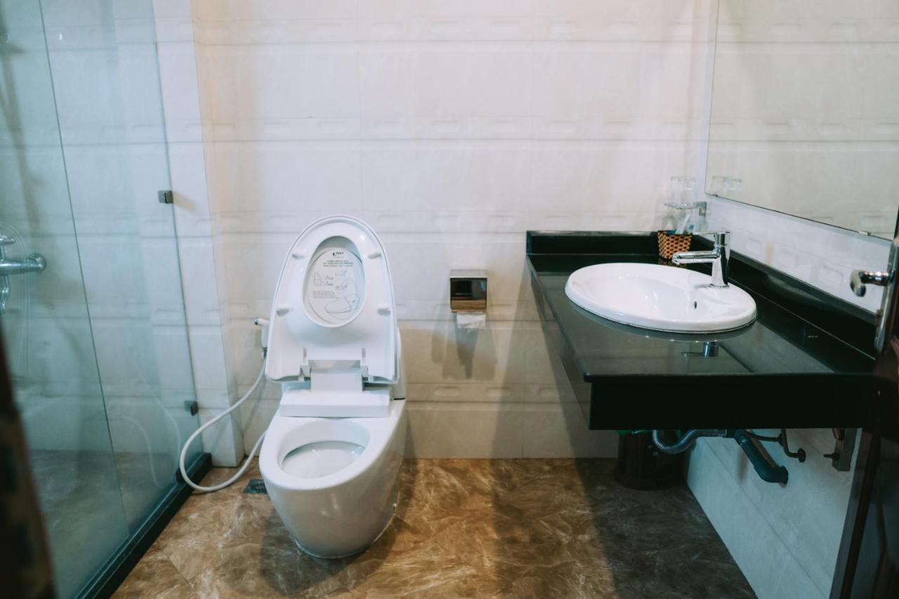 Minh Duc Hotel Hạ Long Extérieur photo